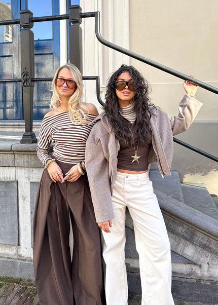 <a href="https://www.instagram.com/famousstore/?hl=en">@famousstore</a> 🤎 <a href="https://www.instagram.com/explore/tags/famousstore/?hl=en">#famousstore</a> <a href="https://www.instagram.com/explore/tags/jacket/?hl=en">#jacket</a> <a href="https://www.instagram.com/explore/tags/gifted/?hl=en">#gifted</a>