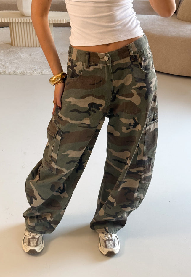 Famous Online Store Baggy camo jeans
