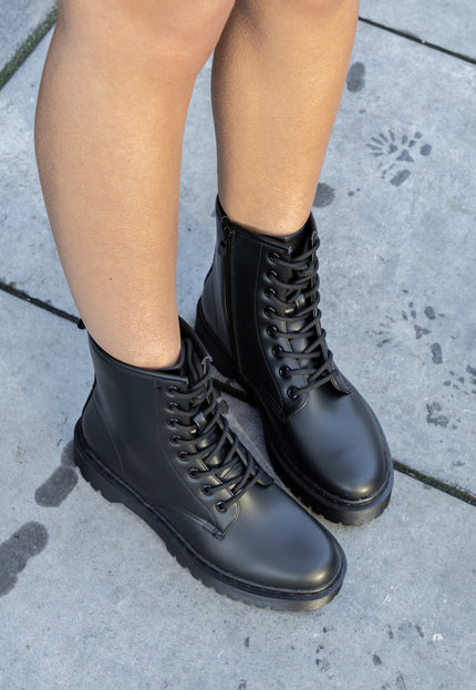 Famous Online Store Boots Esmée zwart
