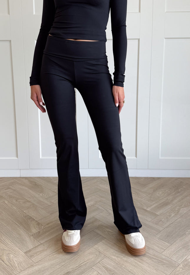 Famous Online Store Flow pants zwart