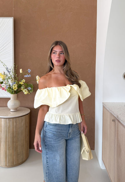 Famous Online Store Off shoulder Amy butter yellow