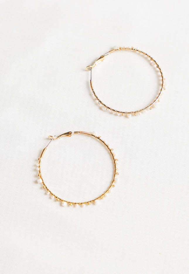 Famous Online Store Oorbel witte kralen goud