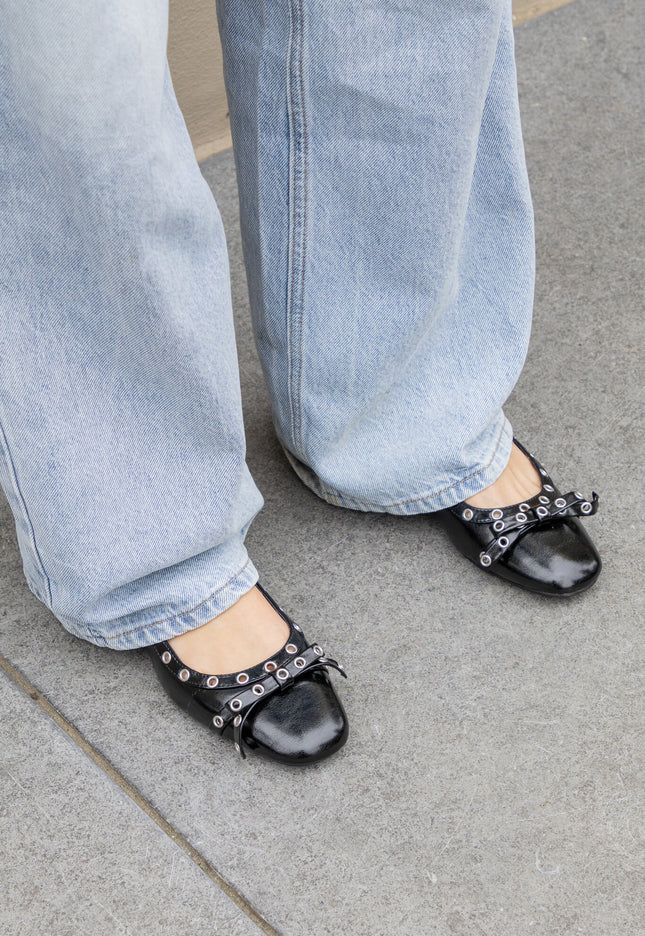 Foto Ballerina slingback studs zwart