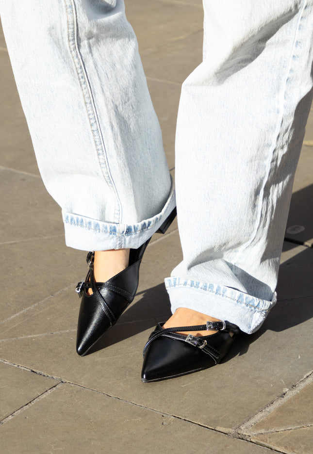 Foto Loafers Walking On Stars