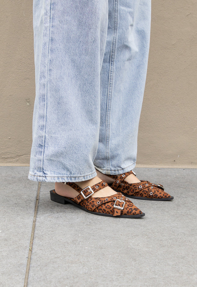 Foto Puntige loafers gesp leopard