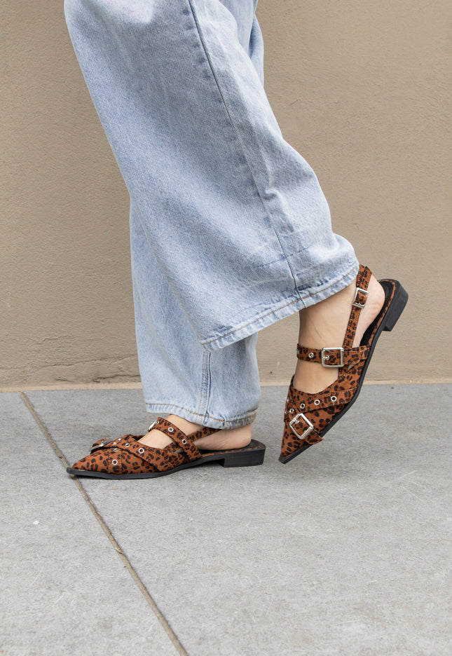 Foto Puntige loafers gesp leopard