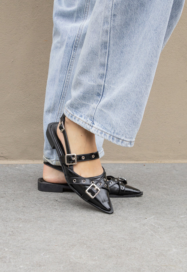 Foto Puntige loafers gesp zwart